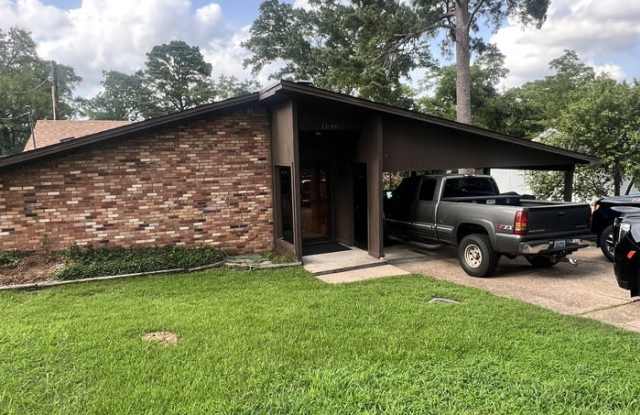 1640 Cross Lake Boulevard photos photos