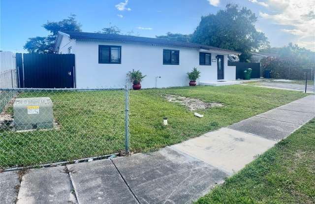 11262 SW 203rd terrace - 11262 Southwest 203rd Terrace, South Miami Heights, FL 33189