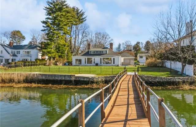 632 Shore Acres Drive Gallery 2