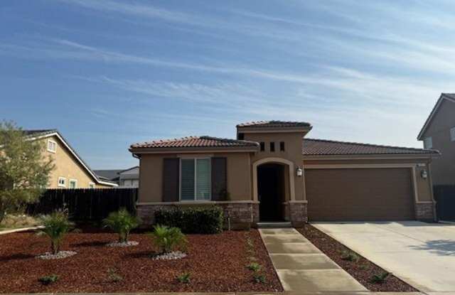 A STUNNING 2017, 3/2 Near the Reagan Educational Complex! - 3351 Cordova Avenue, Clovis, CA 93619