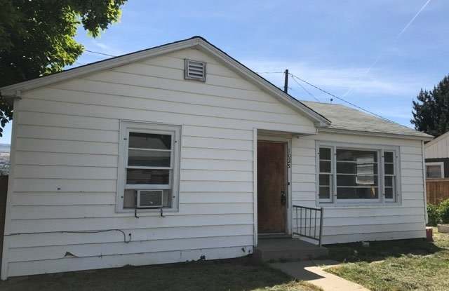 Pet Friendly 2 Bedroom Home Available Soon! photos photos