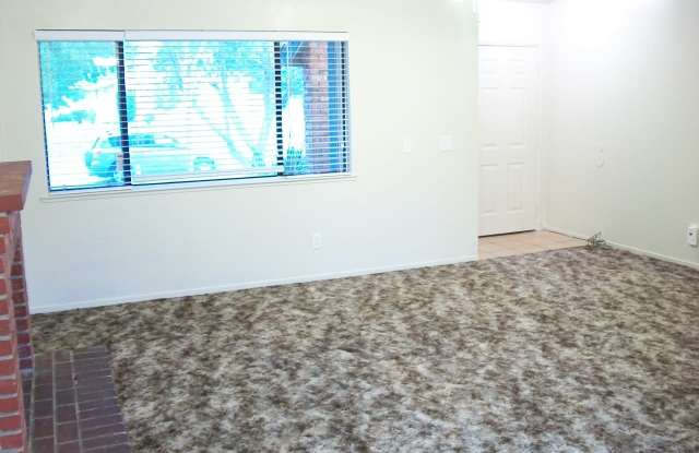 3 Bedroom / 2 Bath House Gallery 4