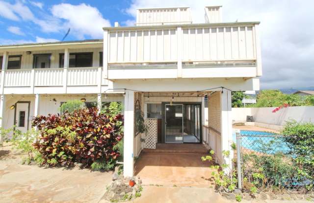 Island Living Awaits in South Maui in the desirable Keonekai Heights neighborhood- Move in Special! Two separate living spaces! - 106 Iliwai Loop, Kihei, HI 96753
