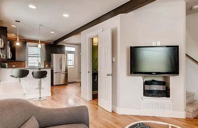 Charming End-Unit Townhome for Rent in Curtis Park – Prime Downtown Location! photos photos