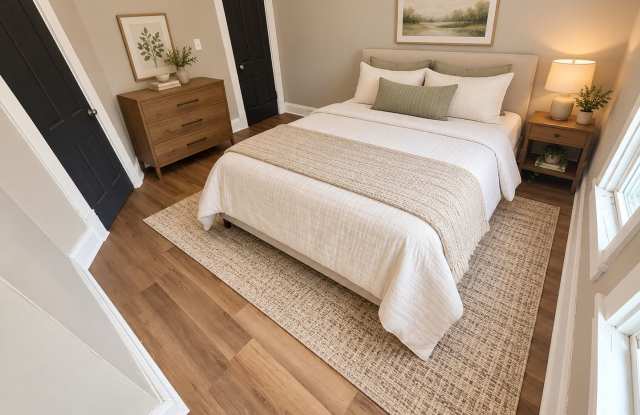 Updated 2-Bedroom Townhome with New Plank Flooring & In-Unit Laundry Gallery 4