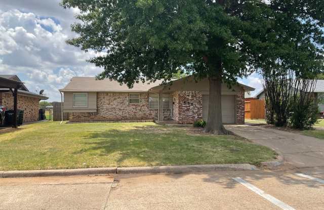 4001 Kim Dr - 4001 Kim Drive, Del City, OK 73115