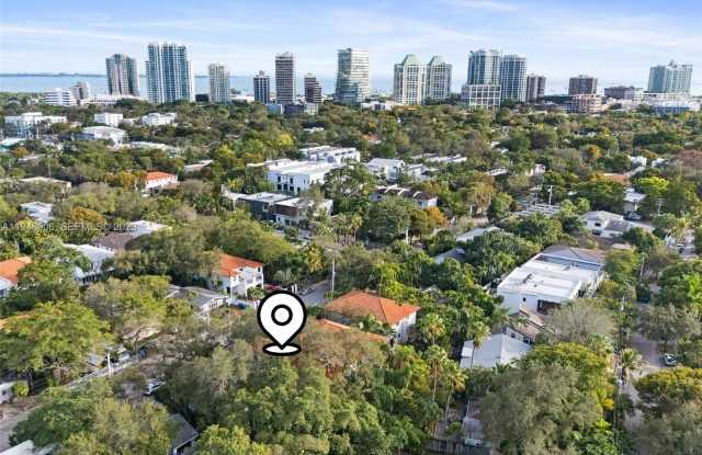 2922 Virginia St photos photos