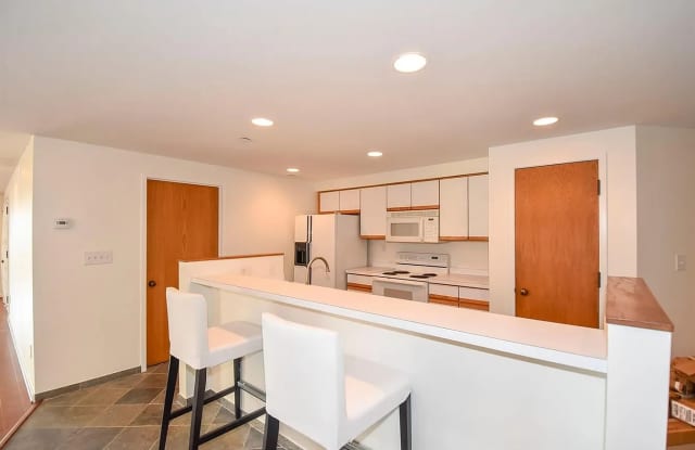 505 E Huron St photos photos