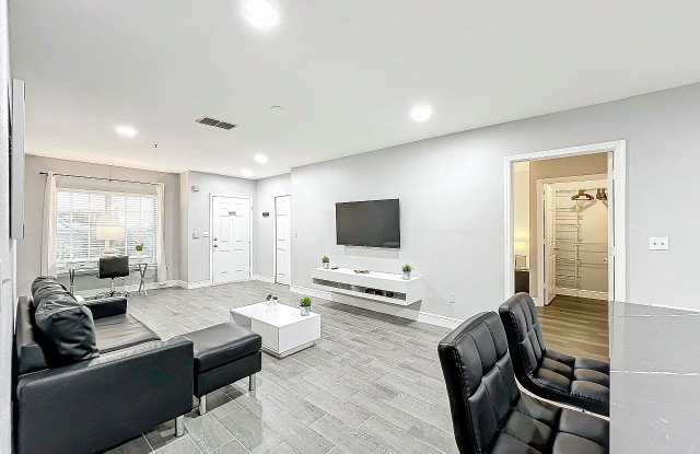 4352 South Kirkman Road Gallery 2