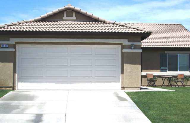 Calexico Newer Home - 4Bed 2 Bath Coming UP photos photos Calexico Newer Home - 4Bed 2 Bath Coming UP photos photos