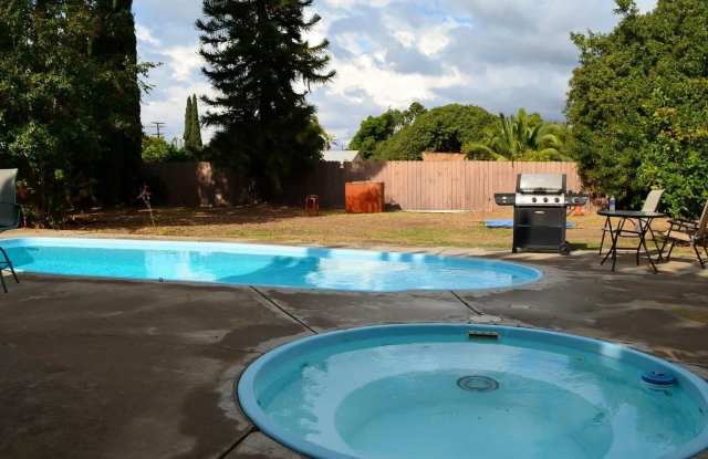 4 Bedroom w/ POOL and Huge yard! photos photos