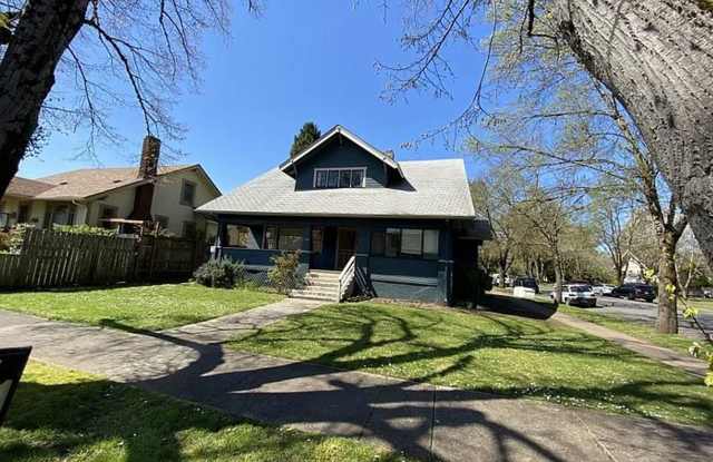 Spacious 4-Bedroom Home in an Excellent Location Near Parks, Shopping & the Fairgrounds photos photos