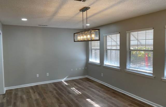 Charming 3-Bedroom Home Minutes from Tiger Town  Downtown Opelika! photos photos