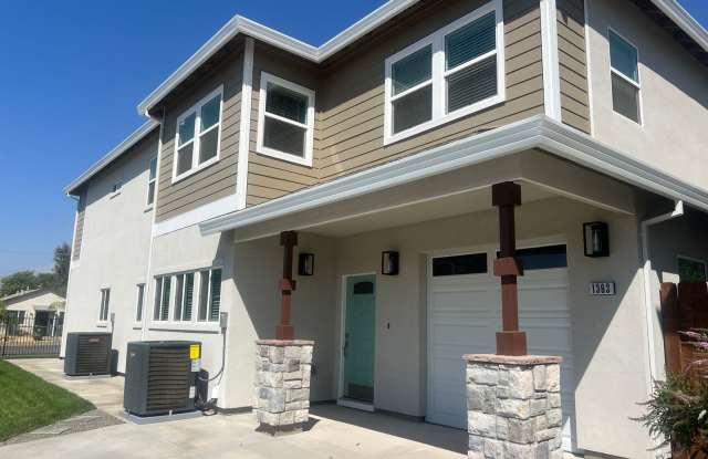 1363 Harris Avenue- Duplex photos photos