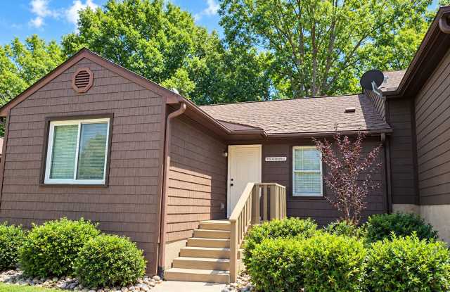 2 Bedroom Condo Minutes from Clemson University Gallery 2