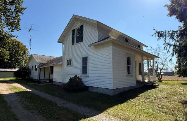 Unique Centennial Farmhouse in Liberty Township Gallery 3