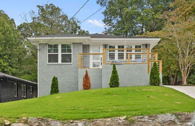 Spacious 5BR Home near Georgia Tech, GWCC & Grady Gallery 1