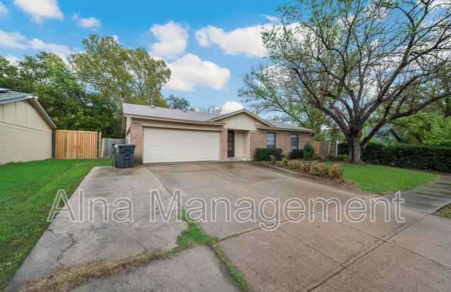 1419 Natches Dr - 1419 Natches Drive, Arlington, TX 76014