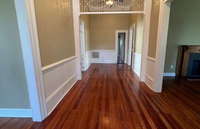4 Bedroom, 3 Bath Home Gallery 3