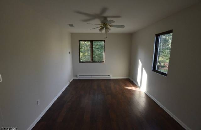 24 Sunrise Dr Gallery 4
