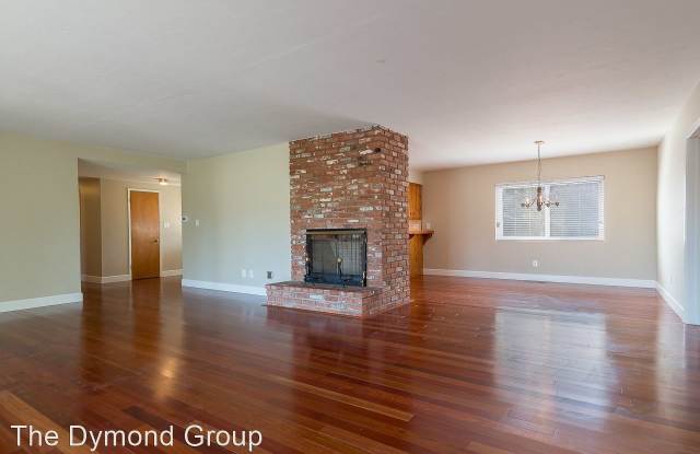 5031 Woodyard Avenue Gallery 3