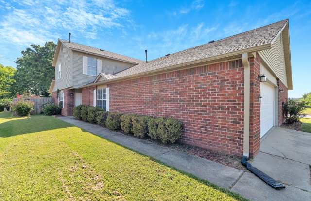 Updated 3-bedroom 2 bath home in Fayetteville!! Centrally Located!! Gallery 3
