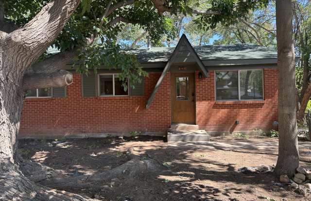 423 Huntridge Drive Gallery 1