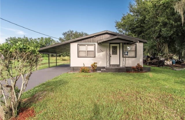 708 SE PINE AVENUE - 708 South Pine Avenue, Fort Meade, FL 33841