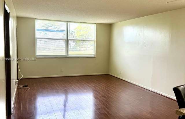 6870 Royal Palm Blvd photos photos