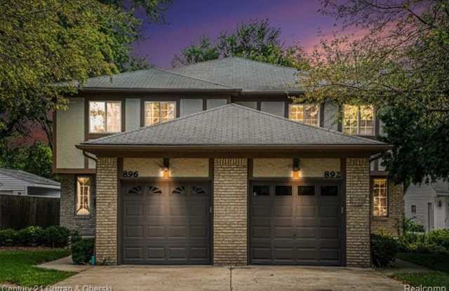 896 Saint Clair Street photos photos