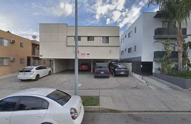 5711 La Mirada Avenue photos photos