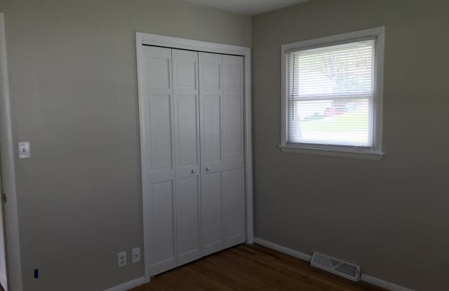 1709 Freeman Dr Gallery 3