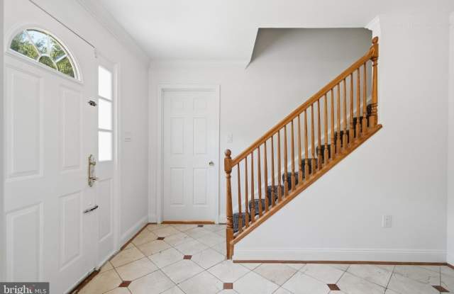 6503 ANNA MARIA CT Gallery 4