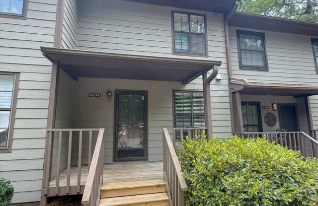 Welcome to this beautifully updated 2-bedroom, 2.5-bath lakeside condo in the highly sought-after Oaks of Avent Ferry community. Gallery 3