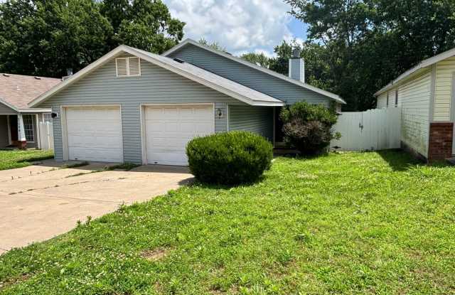 Transformation in Progress: Updated 2BR Duplex in Fayetteville! NO PETS! photos photos