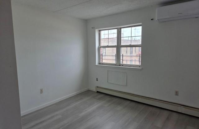 832 Bryant Avenue photos photos