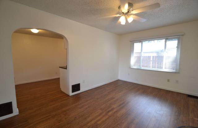 2 Bedroom Ranch Available Now! Gallery 4
