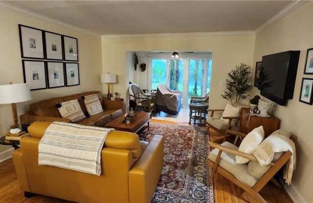 1025 Foxfire Ln Gallery 4
