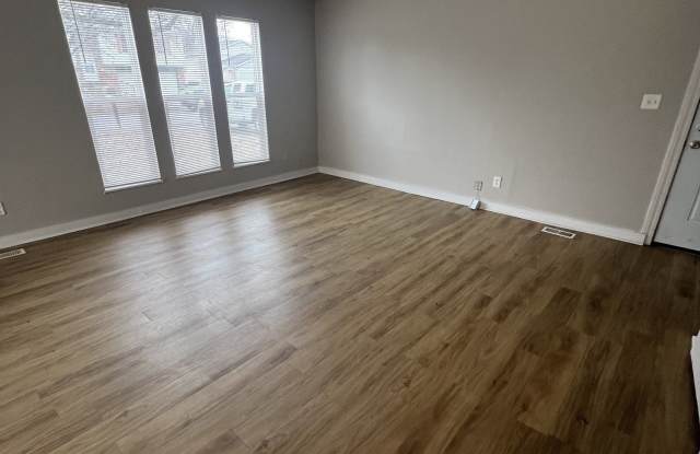 9413 English Oak Drive Gallery 3