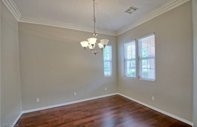 1861 Montefiore Walk Gallery 4