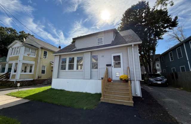 Renovated 4-bedroom 2 full bath, SINGLE FAMILY HOME!!! photos photos