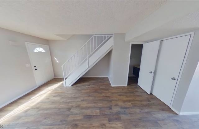 2200 Comet Avenue Gallery 2