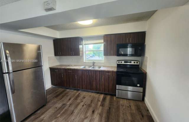 4117 Woodside Dr photos photos 4117 Woodside Dr photos photos