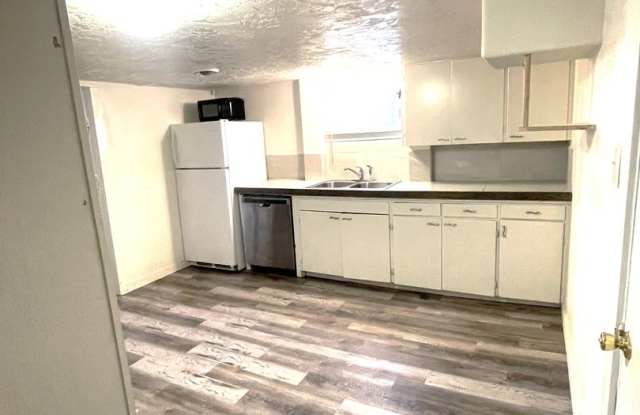 (2001 9th Ave) Gallery 4