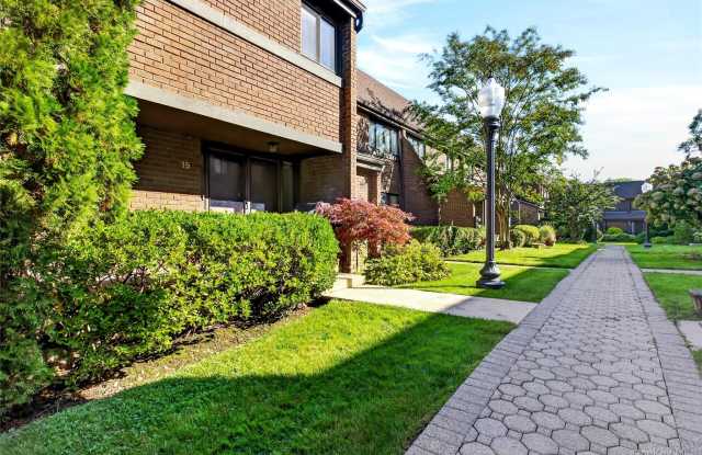 15 Fox Ridge Gallery 1