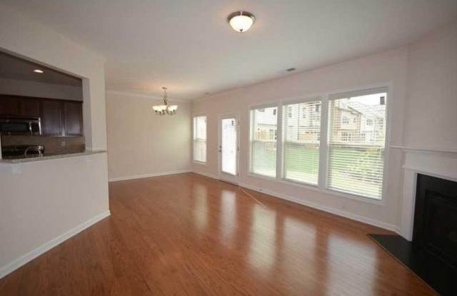 2144 Greencrest Circle Gallery 4