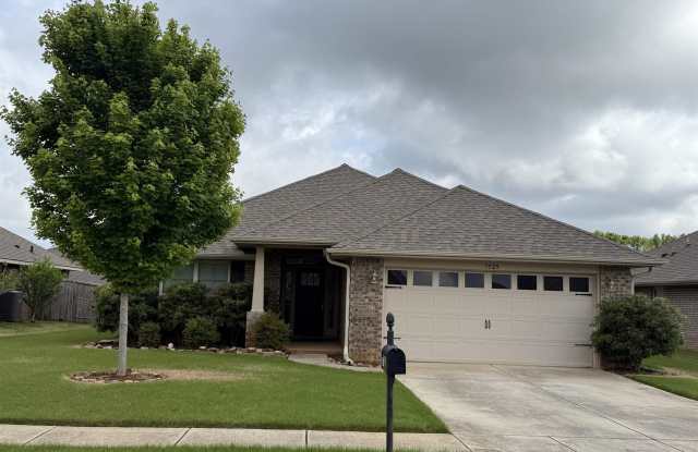 7529 Iredell Main - 7529 Iredell Main Northwest, Huntsville, AL 35757
