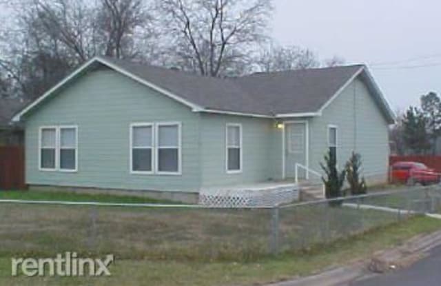 1112 E Mulberry St - 1112 East Mulberry Street, Denton, TX 76205