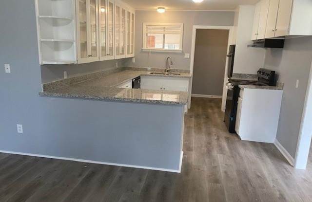 RECENTLY REMODELED 3 BEDROOM 2 BATH HOME WITH 1691 IN SWEENY, TEXAS Gallery 4