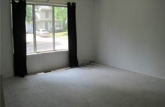 1795 S Franklin Court Gallery 2